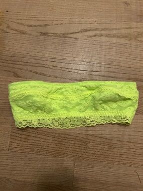 GILLY HICKS Unlined  Bandeau Neon Lace Bandeau Bra - Bright Yellow-Green